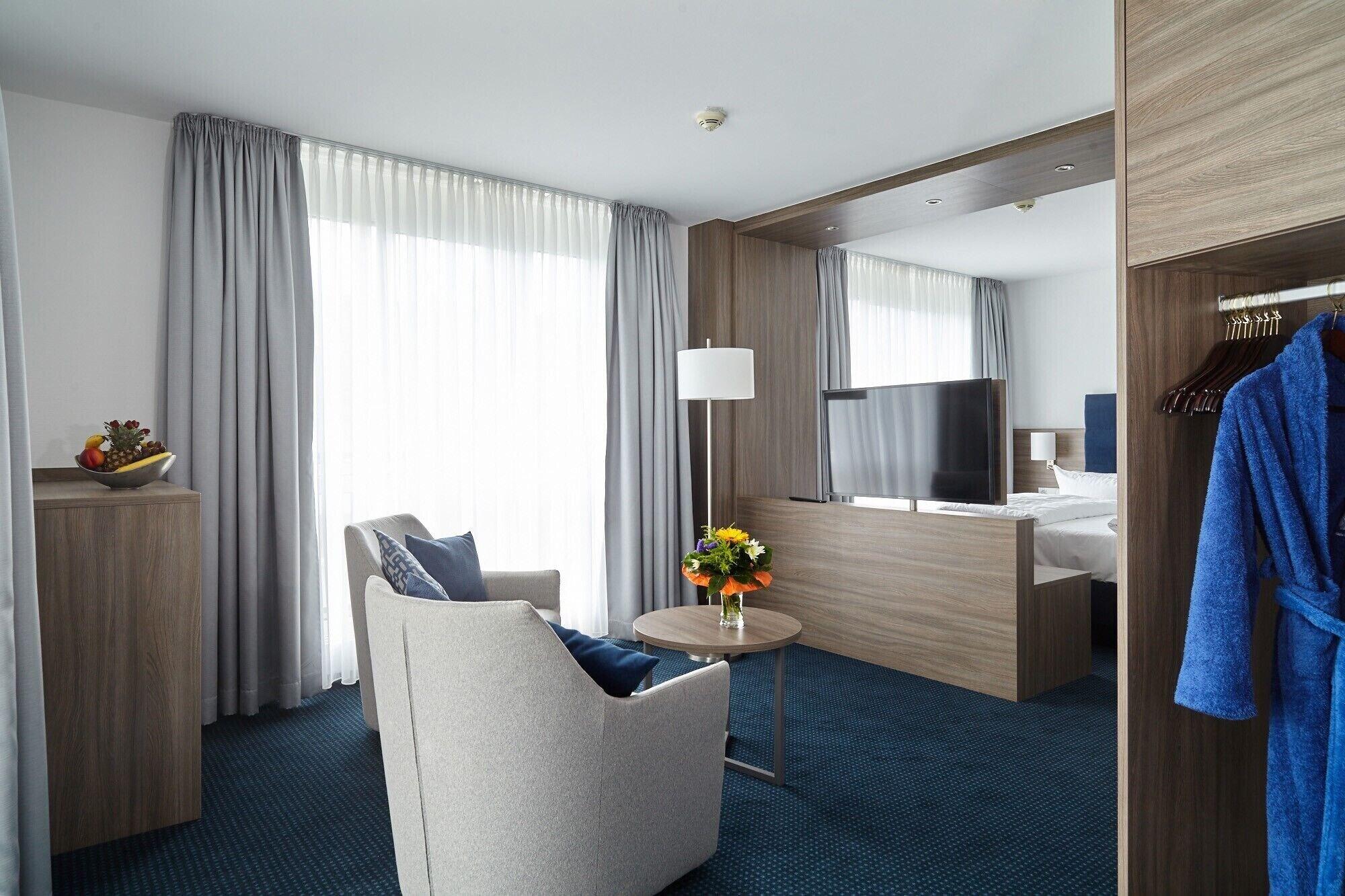 Hotel Alexander Am Zoo 4*